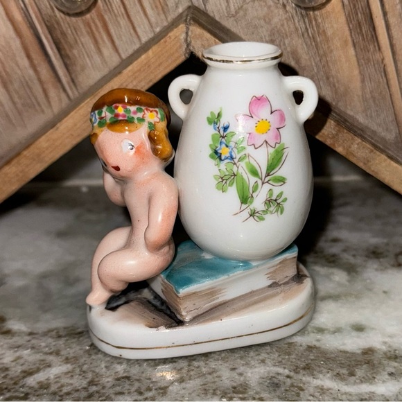 Vintage Mocco Small Vase Bathing Beauty Figurine - Picture 1 of 8